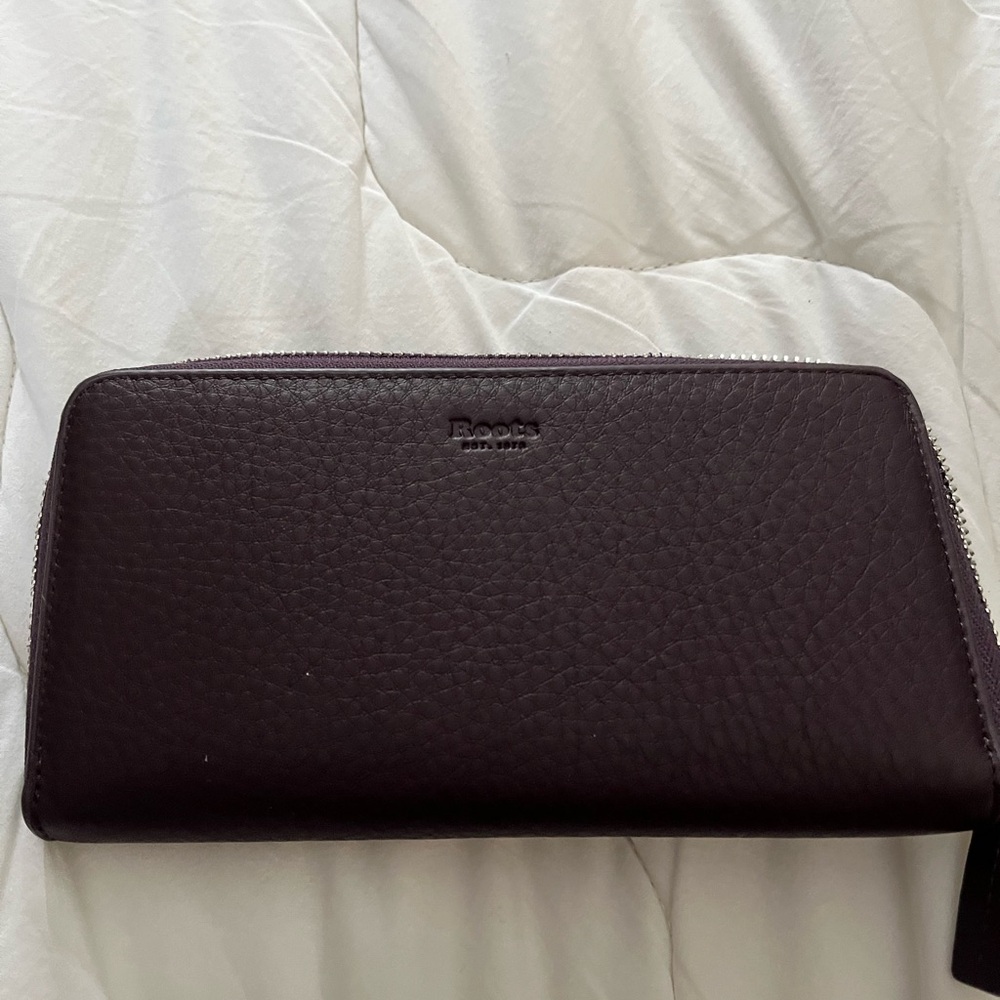 Roots Purple Leather Wallet